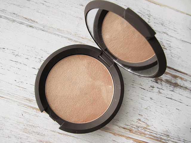 BECCA Jaclyn Hill Shimmering Skin Perfector Pressed Champagne Pop Review and Swatch