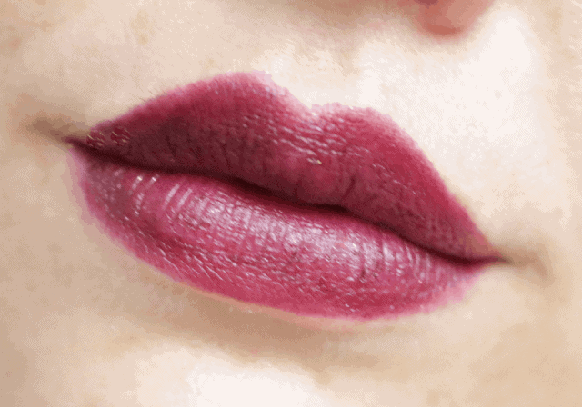 MAC Viva Glam Ariana Grande Swatch and Review