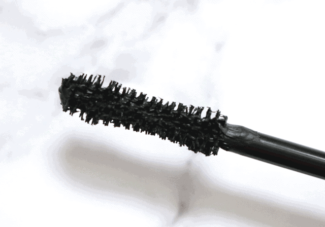 Marc Jacobs Velvet Noir Mascara Review with Before and Afters