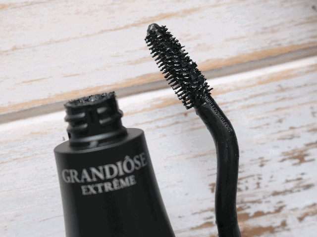 Mascara Monday: Lancome Grandiose Extreme Mascara Review with Before and After
