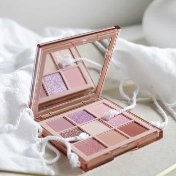 Huda Beauty Nude Obsessions Light Palette